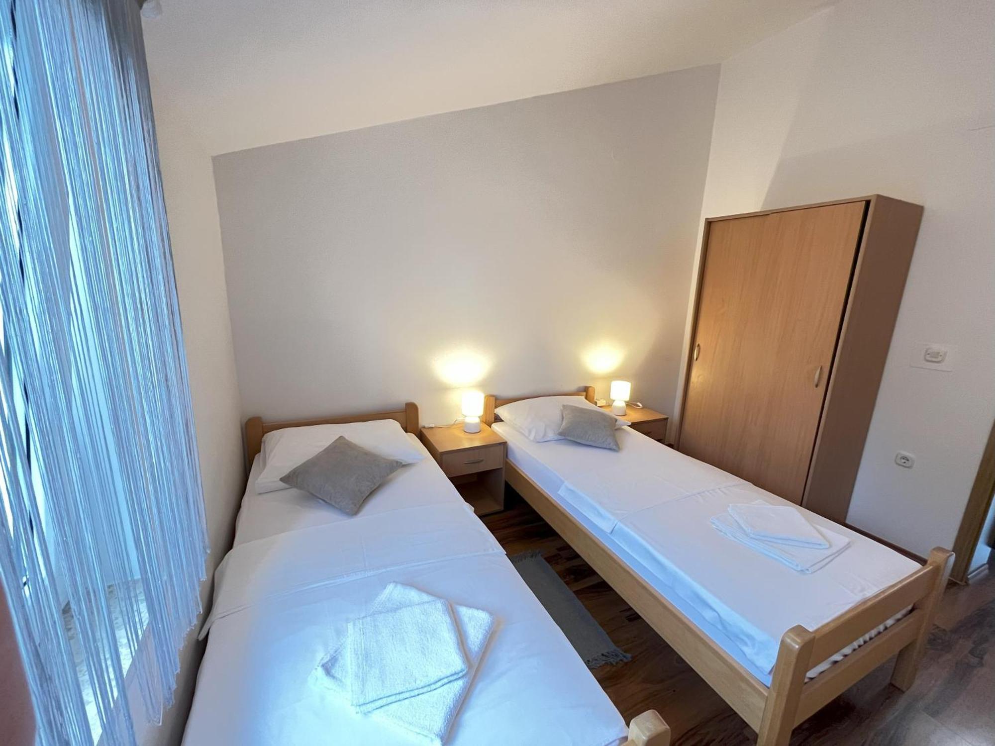 Alena Apartment *