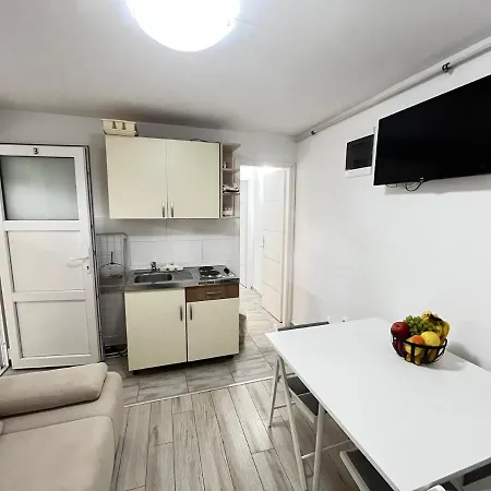 Vir Apartman Alena Exterior photo