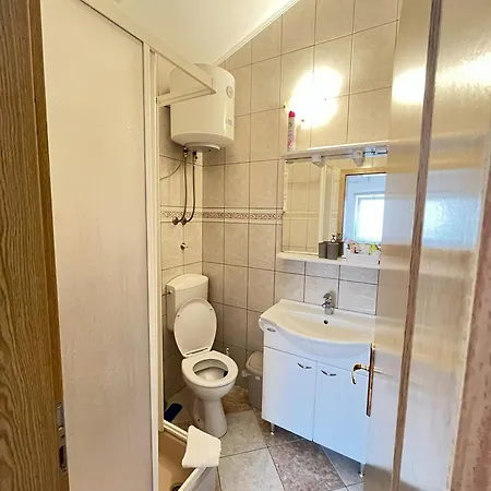 Vir Apartman Alena Exterior photo
